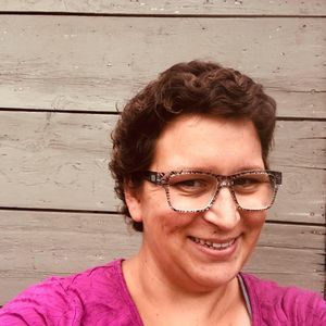 Meet your Posher, Nikole